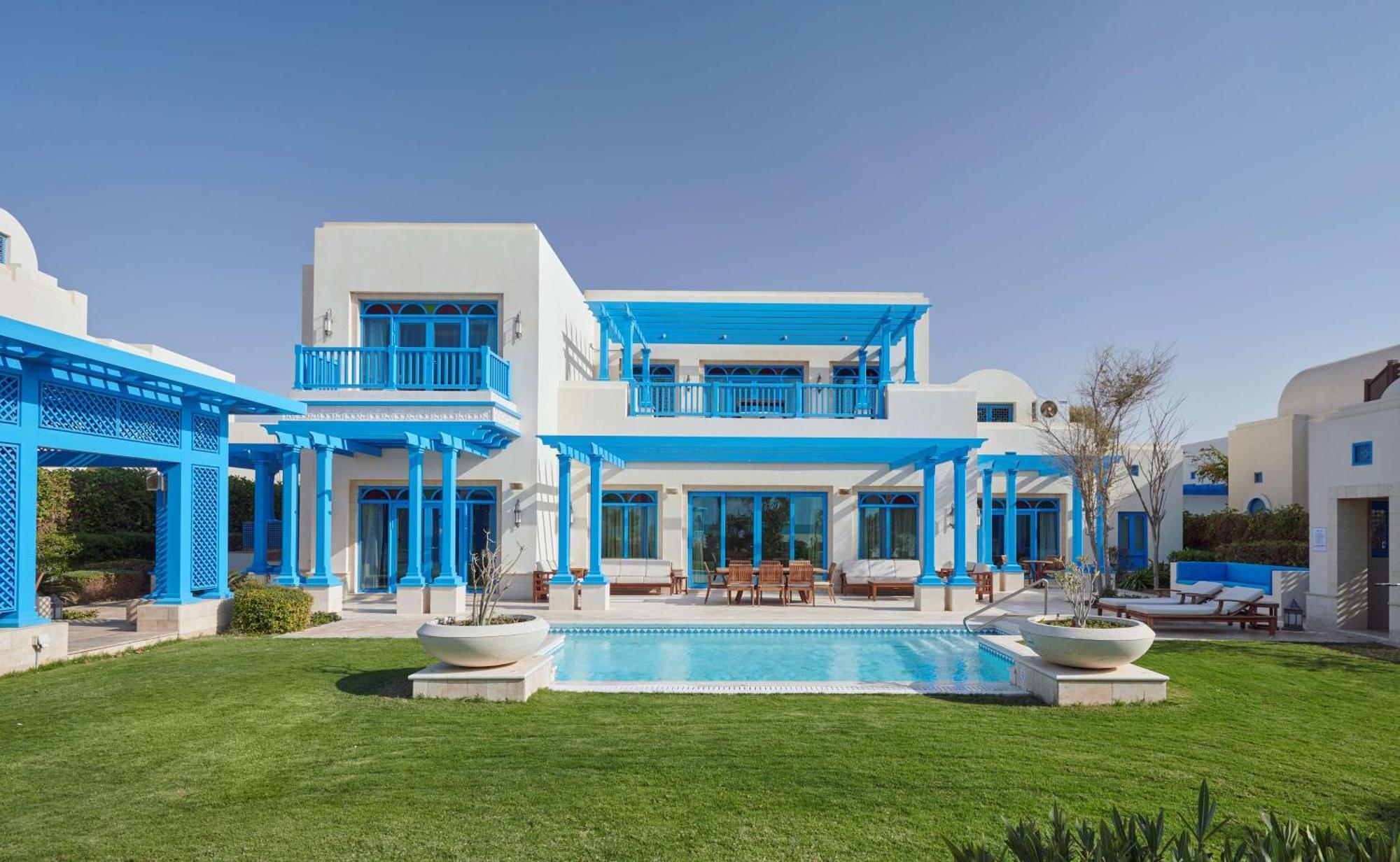 Hilton Salwa Beach Resort And Villas Abu Samra Zewnętrze zdjęcie Villa in the resort
